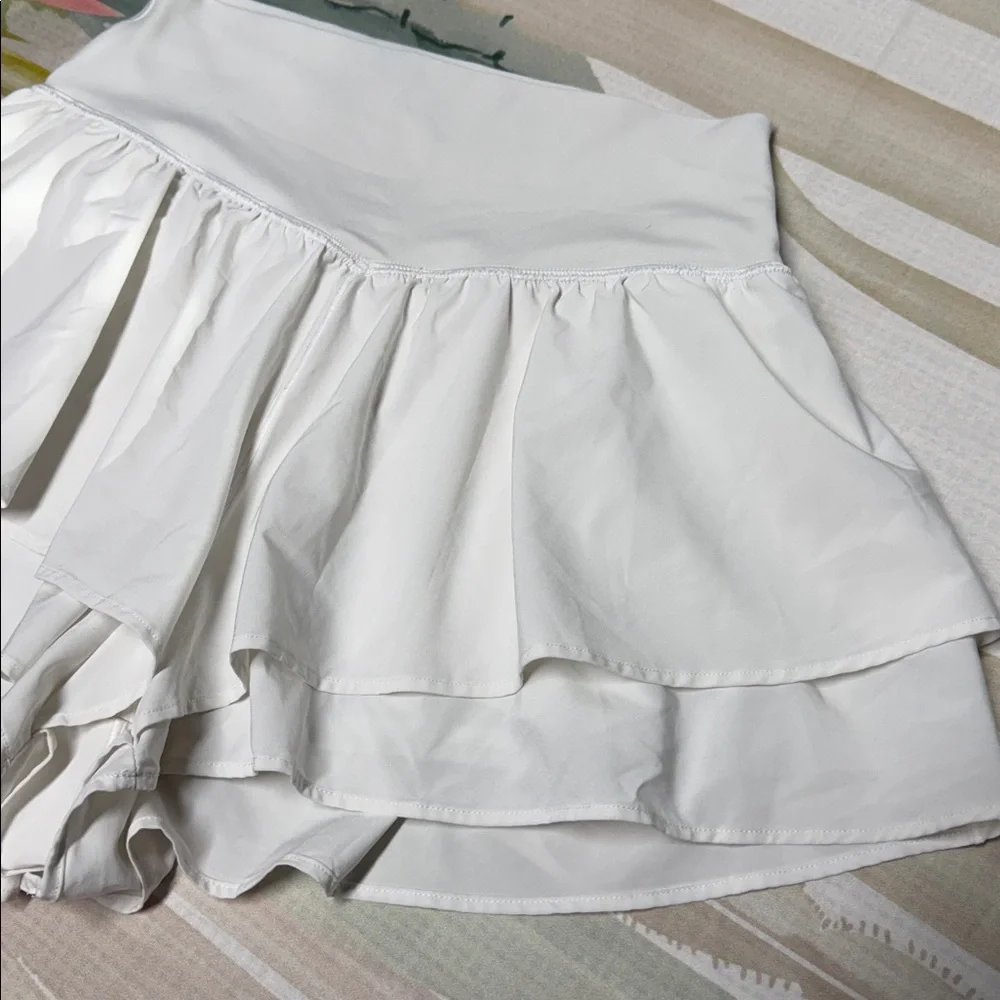 Offline by aerie real me flirty short White Ruffled Skort size medium - Picture 2 of 5